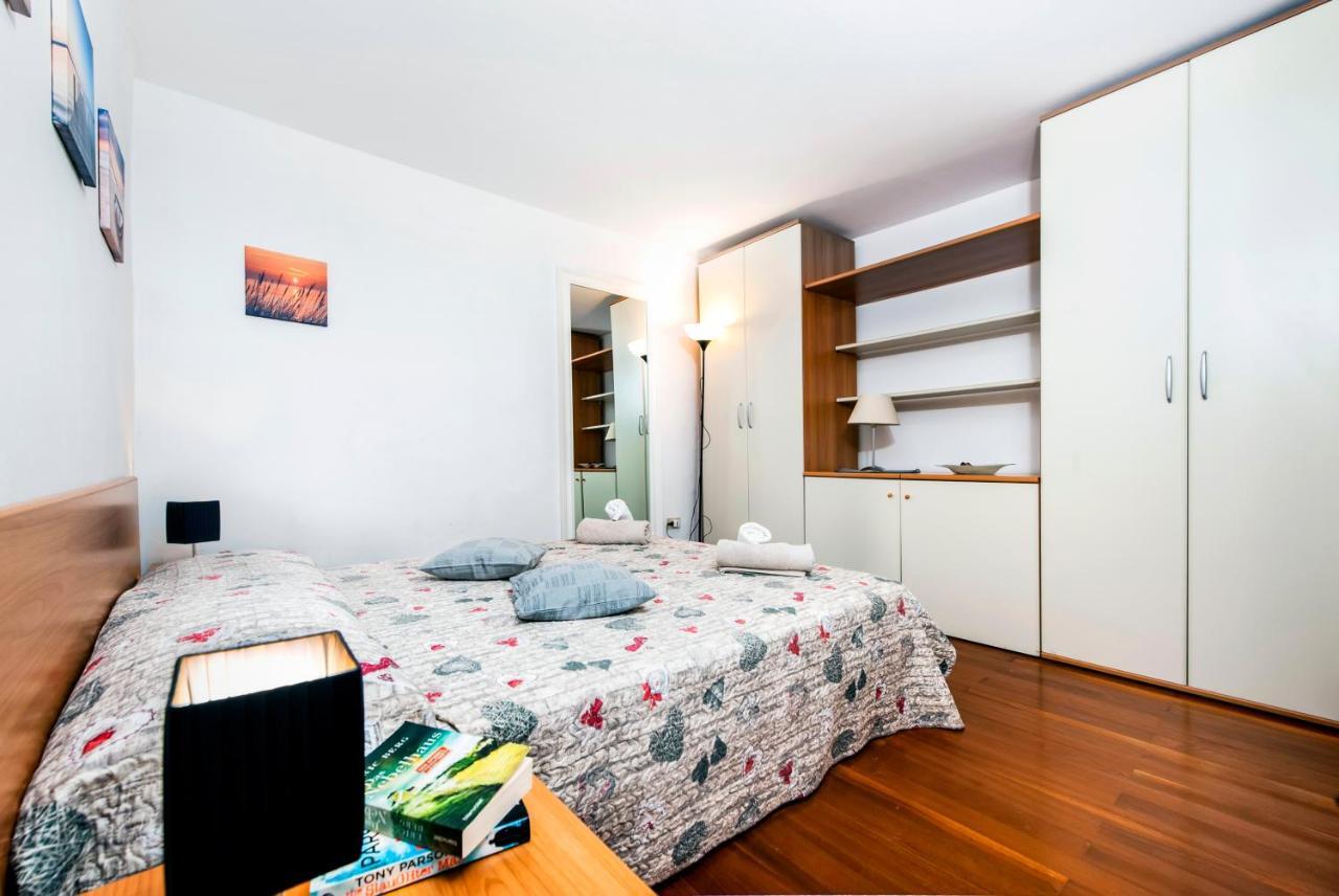 Havana - Apartment With Sea View โรวีน ภายนอก รูปภาพ